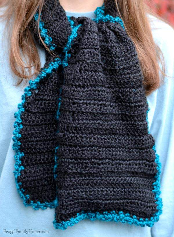 Easy Crochet Texture Scarf with Cute Edging