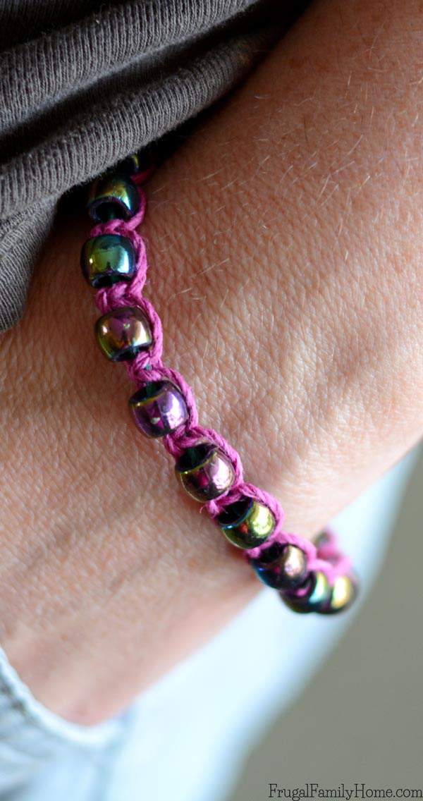 DIY Square Knot Hemp Bracelet